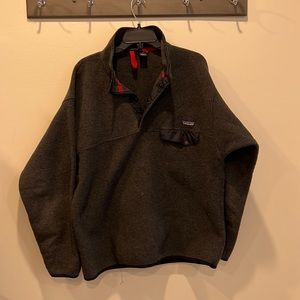 Men’s large Patagonia pullover